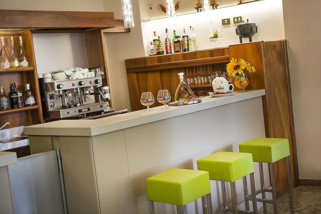Hotel Livia Gargnano
