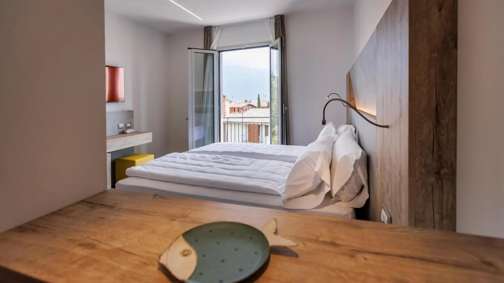 Hotel Livia Gargnano 3*,  Italy