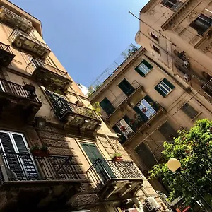 https://fofinos-rooms.palermohotels.org