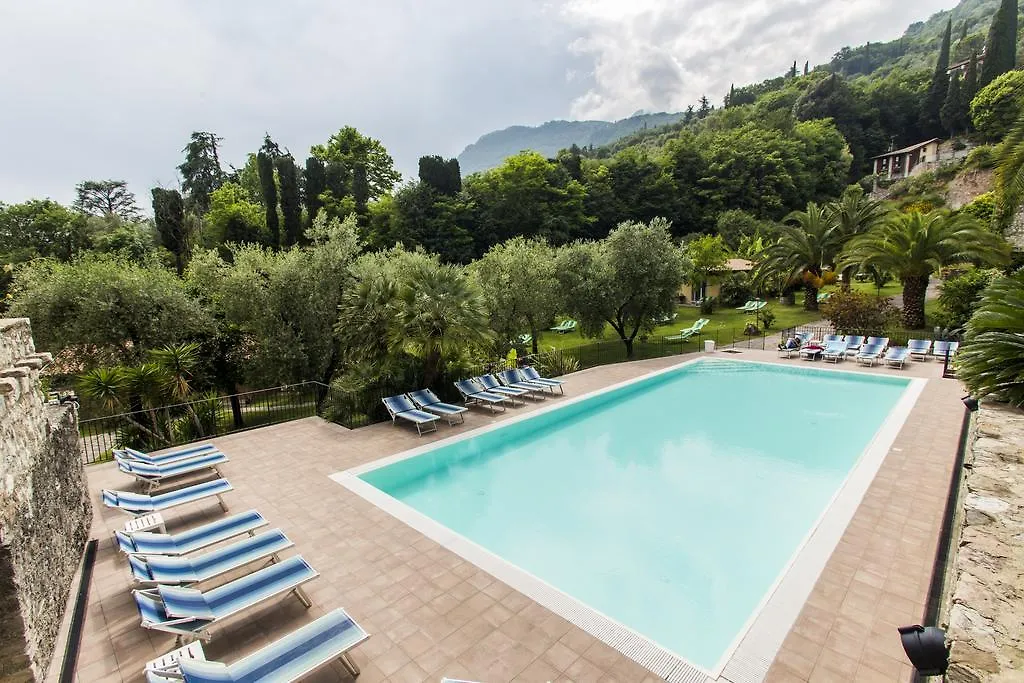Hotel Livia Gargnano 3*,